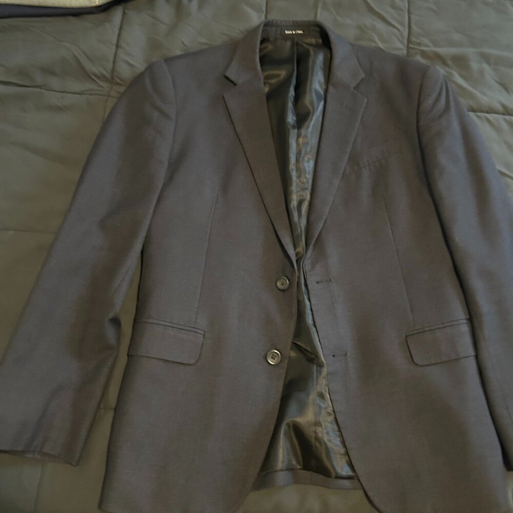 Mens dark gray blazer 38S 32 W 50%polyester / used in great condition